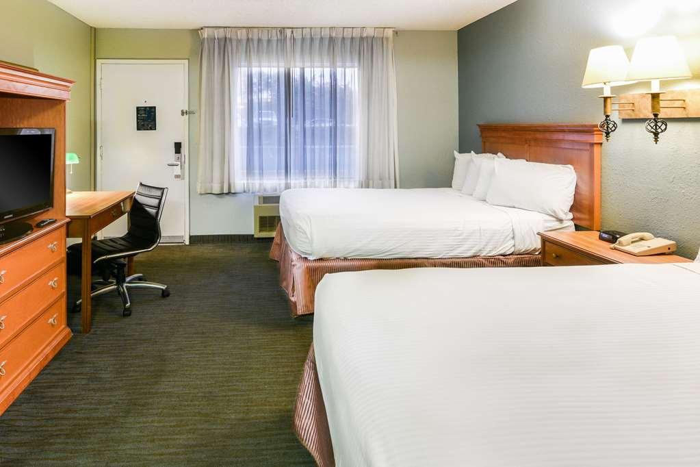 The & 3* Buena Park