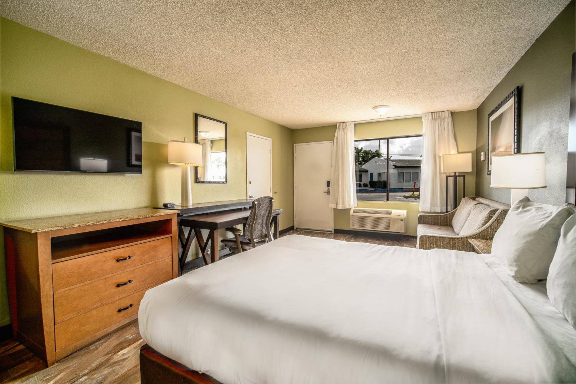 Quality Inn&suites Anaheim 3*