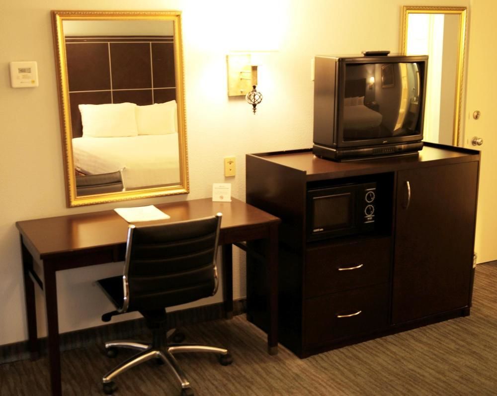 Quality Inn&suites Anaheim Hotel 3*